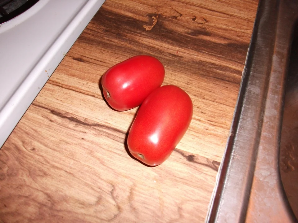 Tomates Roma selon la description du photographe